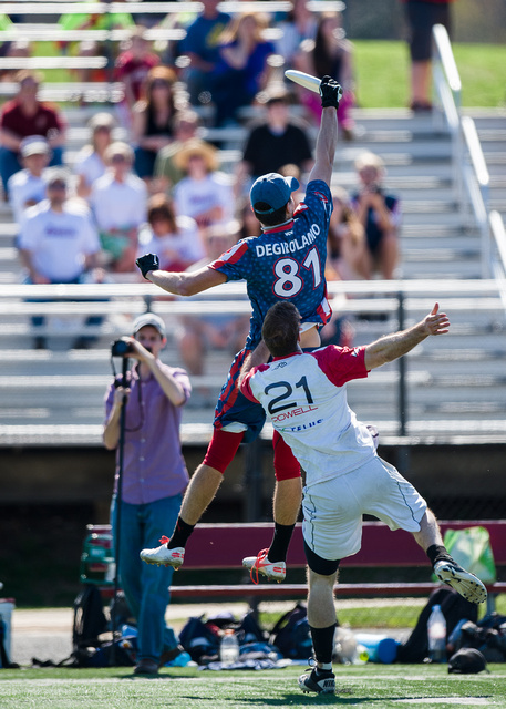 AUDL_Breeze_Rush_20140412_154803_KWL_5601-(ZF-9011-81812-1-001)