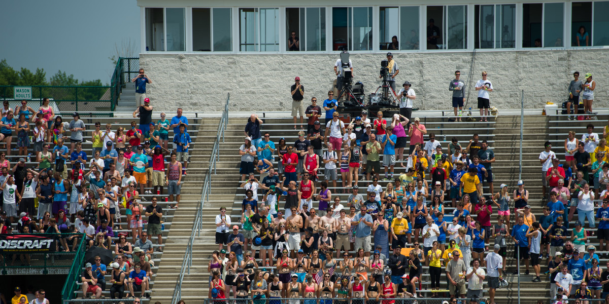 The crowd at the 2014 USA Ultimate D-I College Championships. Photo by Kevin W. Leclaire, UltiPhotos.