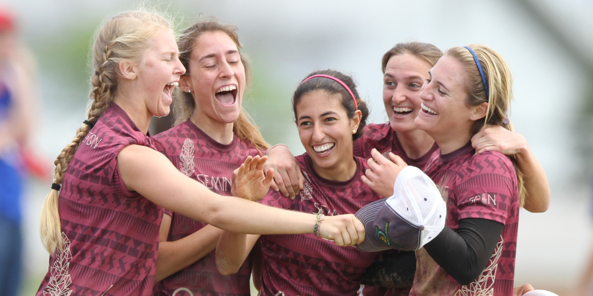 Florida State celebrates their victory over Colorado in semifinals of the championship bracket at Women's College Centex 2015. Photo by William Brotman, Ultiphotos.
