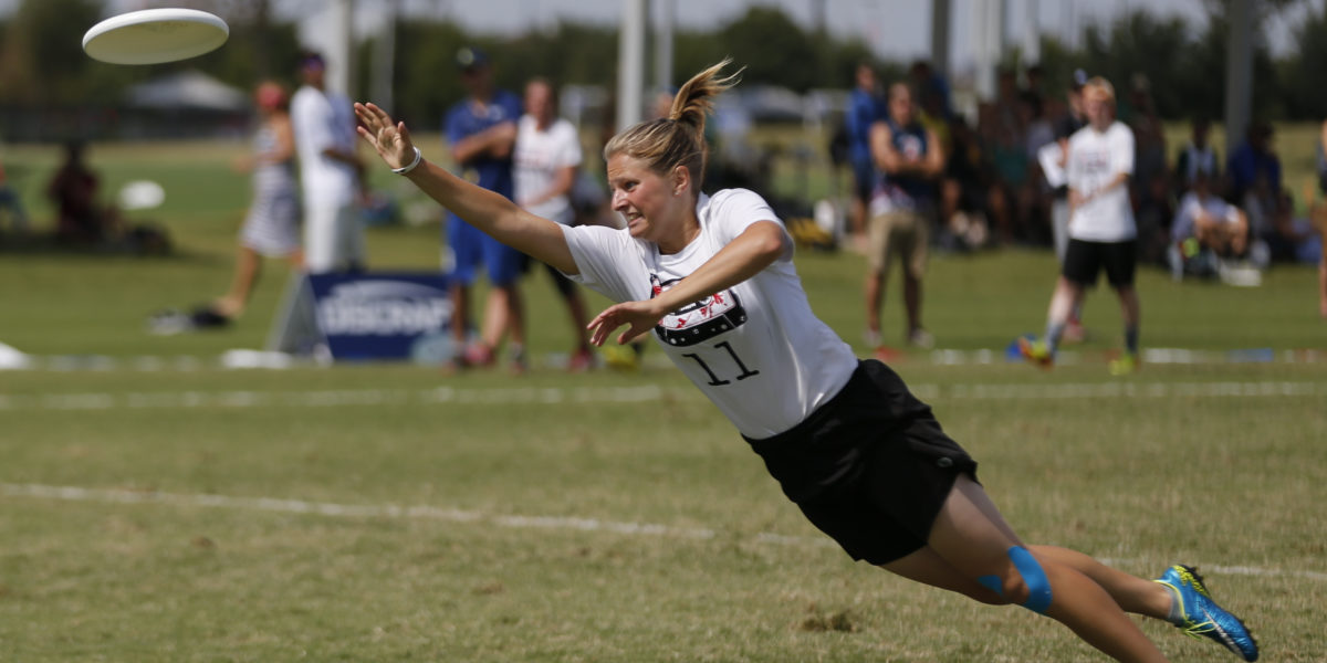 Mixtape versus Polar Bears in the semifinals of the mixed division at the 2015 USA Ultimate Nationals Championships. Saturday, October 3, 2015. (© William Brotman)
